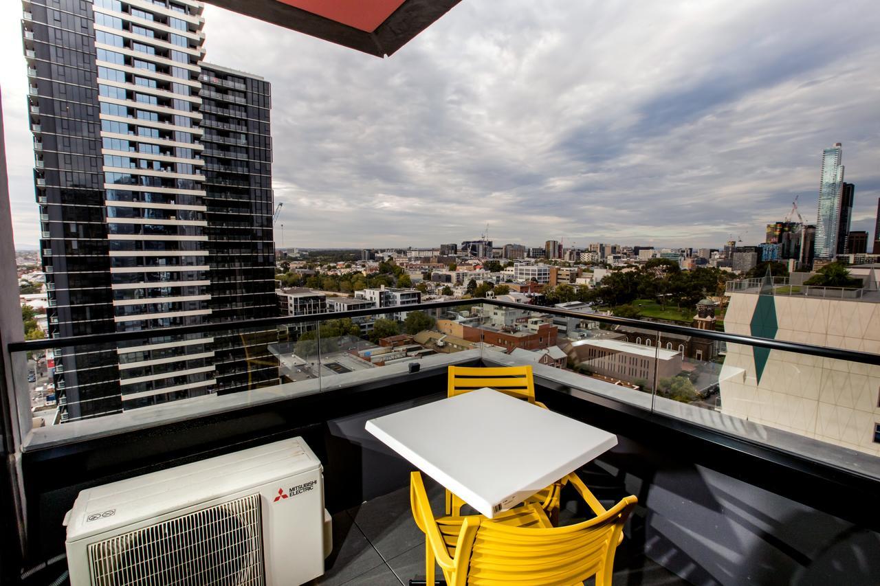 Spencer Street Apartments Мелбърн Екстериор снимка